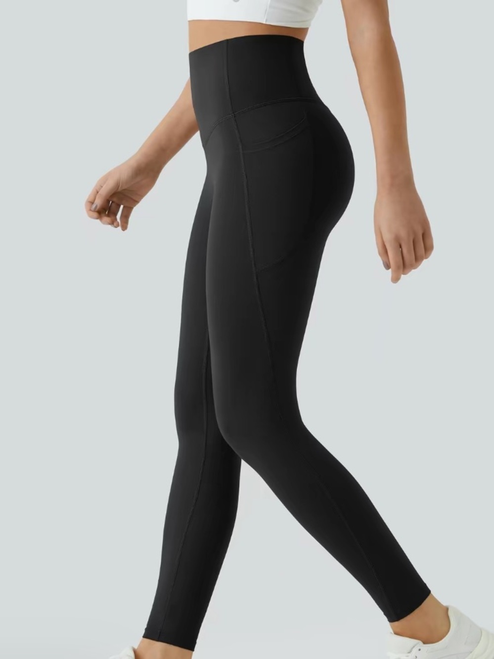 Halara UltraSculpt High Waisted Tummy Control Pocket Shaping Training Leggings